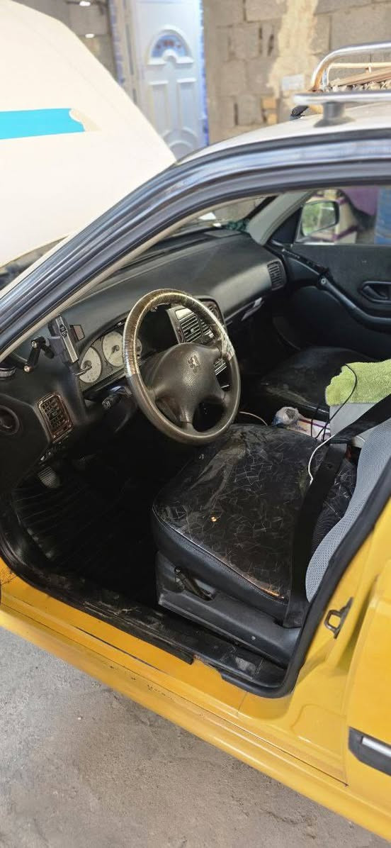 سلام عليكم 🖐🏻
بيجو بارص🚕
دوشمه جديده 
شاشه اندرويد
تخم تاير
موديل 2013
غرامه هيئه مصفره
محرك كير خير من الله 
تبريد ثلج 
مكاني بغداد مدينة الصدر 
‏‪078-214-80475‬‏
***********
موجود واتساب 
سعر ب 42 $
