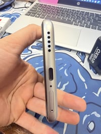 هونر 400 برو 5G ذاكره 512 عشوائيه 12 +12  مستخدم قليل صار شهرين امانه ...