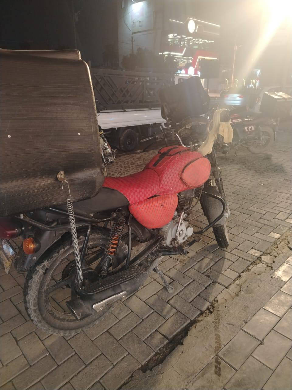 بوكسر جبلي 2020المكينه مبدله لاتبخير ولا تنقيص مال كراب تايرات جدد مناقصهه فقط تصليح كهربائيّات وزنجيل السعر 900قفل من الاخير مكاني بغداد الدوره الرقم ***********
