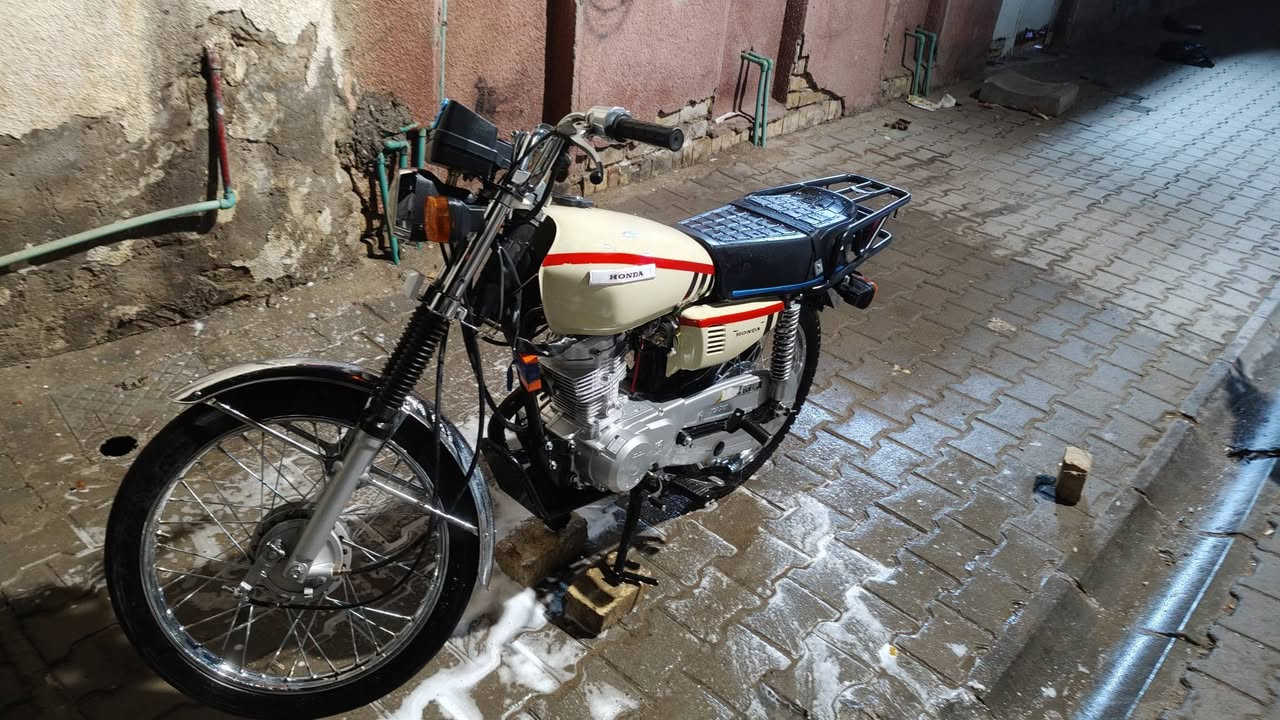 سلام عليكم تعمير 26شاصي ارشه 16 مكينه هونده ماطور خير من الله شلعه ومعدل 1200او بيها مجال لطيبين المو شراي لا يراسل***********
