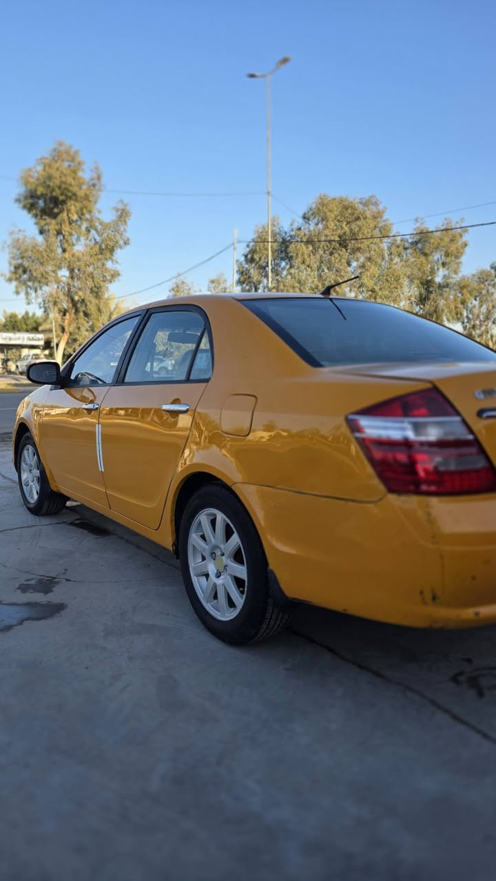 للبيع 
جلي موبل موديل 2013 رقم بغداد مشروع وطني. هيه وغرمات مصفره. مكينه وكير خير من الله. تبريد شغال تخم تاير ويلكب. 
صبغ بيه دواير وره. صفاح موس. مكان بابل المسيب. 
السعر. 43 وبيه مجال قليل   ***********
