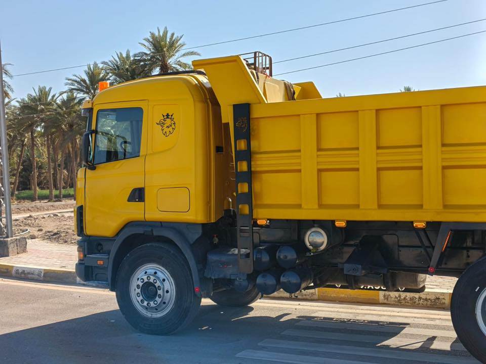 ￼ ‏سكانيا بومه للبيع سياره كفاله عامه شاصي طويل محرك انجكتر كير 3في3 تخم تاير جديد ***********
2002
