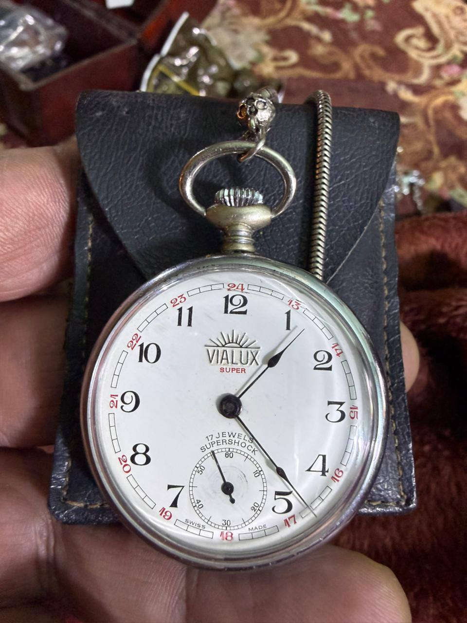 ساعات جيب ماركة سويسري كلهن نظافة100/100  للبيع واكو خدمة توصيل للتصال/*********** بصرة
