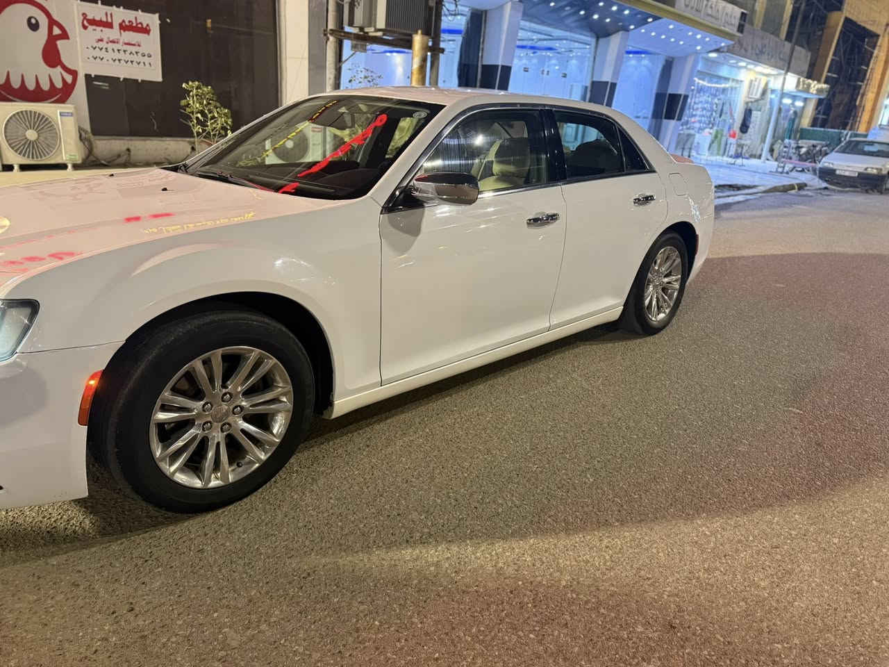 سلام عليكم اوباما وارد مريكي لبيع
موديل 2018 رقم أربيل سنويه ل29 تحول 
بيه قطعتين تبدل وهلال خلفي بيه صبغ 
محرك 3600 تويل محرك كير شرط فحص
سيارة جاهزه تخم تاير ويل اصلي حداديه 
السعر 220 وبيه لشراي *********** 
سياره مكفول من شخط وبارد وصبغ 
مكان سياره ميسان
