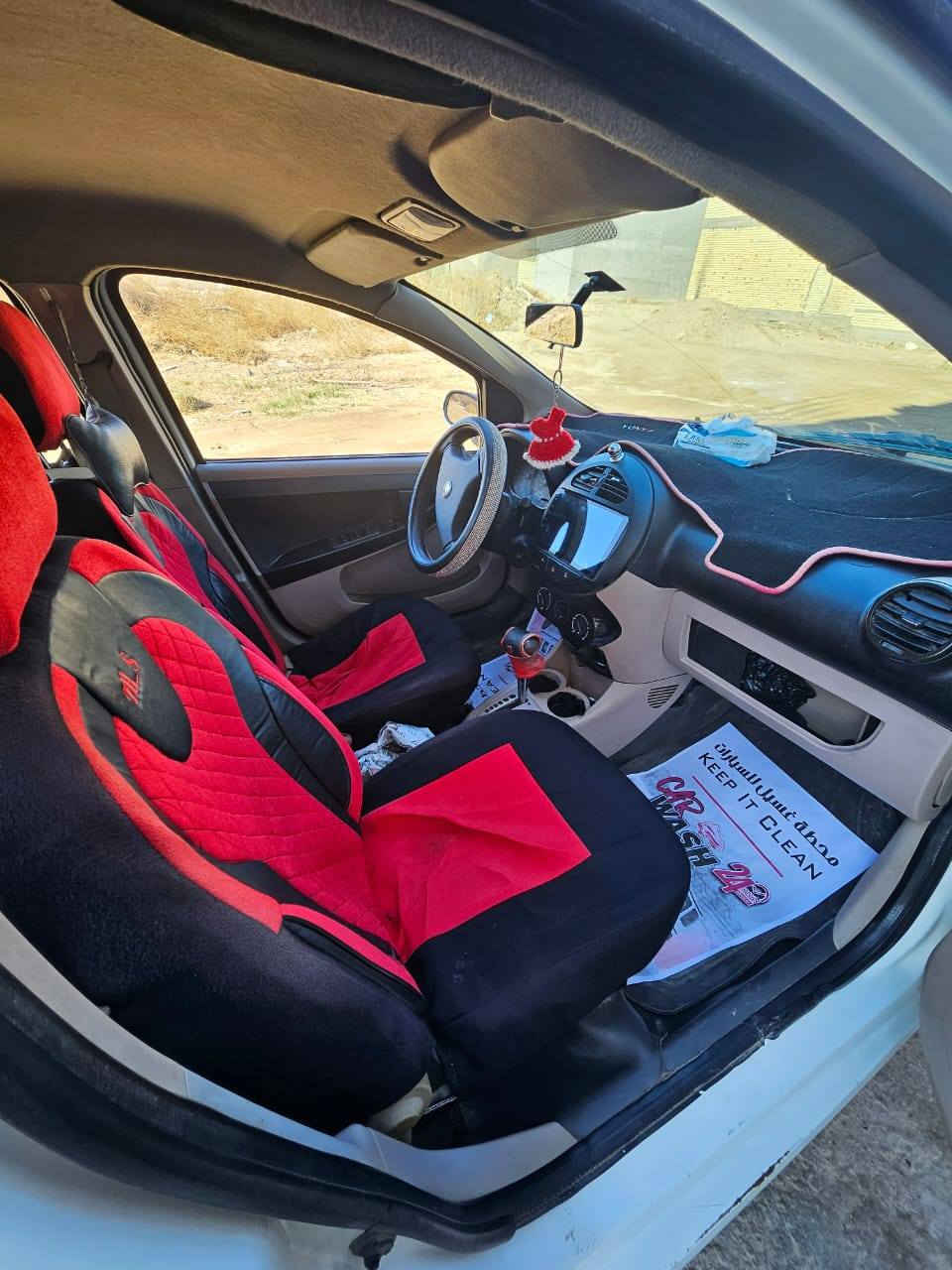 سيارة باندا ٢٠١٣،اللون ابيض
#نظيفة تبريد شغال داخل نظيف  تايرات جديدة باسمي التحويل ثاني يوم رقم انكليزي سيارة مناقصه شي السعر ٥٢ للاستفسار الاتصال على الرقم ***********
