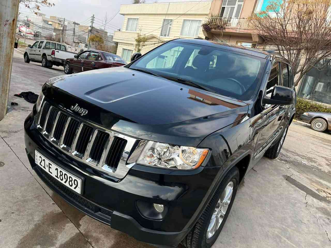 Jeep Larido 2012 
سەیارەکە بی بۆیاخە دەعمی بۆ دەعمی بەشەرت 
سەنەوی و رەقەمی تازەیە 
گێرو مەکینی بەشەرت نەکراوەتەوە
دەبل ئەکسل 
سعری/ $148
                                                                   *********** Singapore
