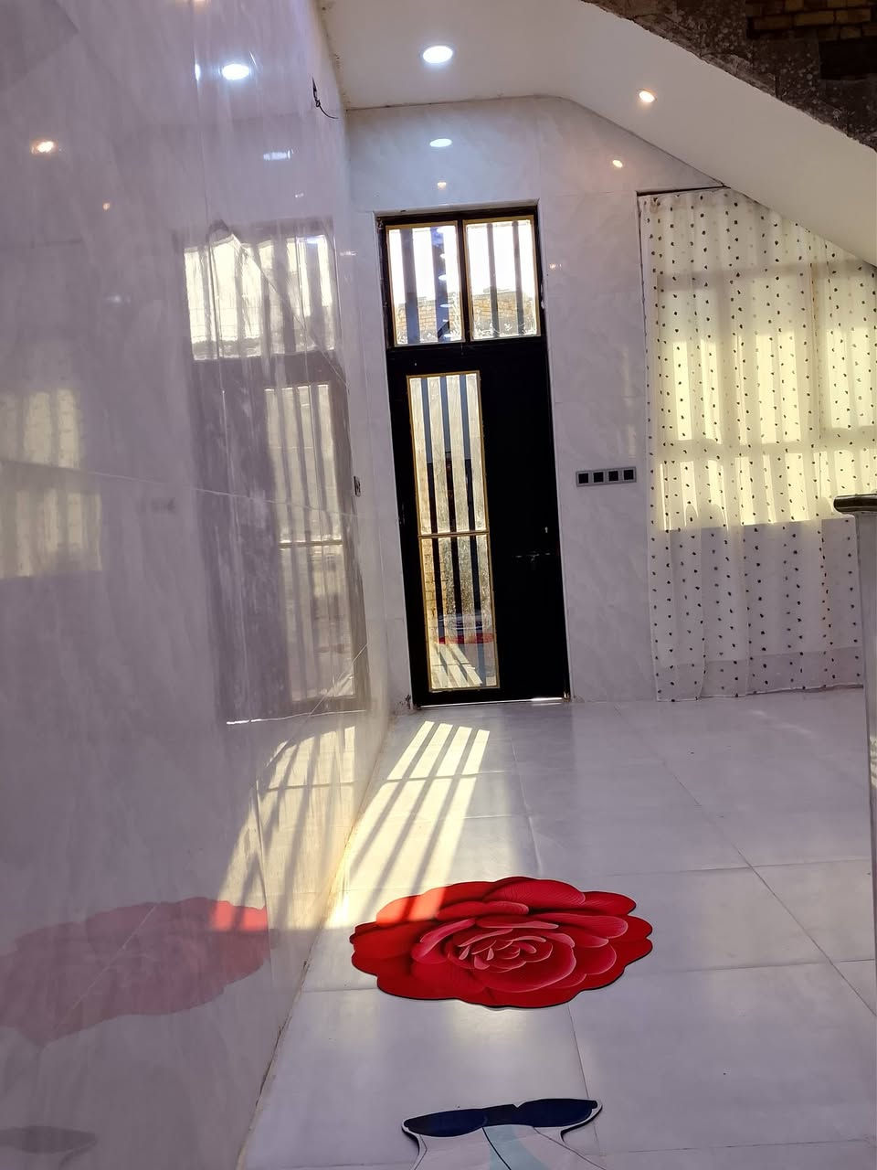 🏠 دار الــبــيـع حجي حسن الجمعيات   
       نهاية الأربع سايدات بناء جديد 
  🏠المساحه (100)متر 10×10مربع طابقين من ضمن الركن
 🚧  الطابق الاول  غرفة مع استقبال وصاله مفتوحه ع المطبخ حار وبارد مع منور🛁صحيات خارجيةوداخلية 🚽   
  🏡 الطابق ثاني ٣غرف مع سويت 
         مع  🛁صحيات  🚽      
 للاستفسار مراسلة الصفحه او الاتصال
              ***********
                   يوجد واتساب
