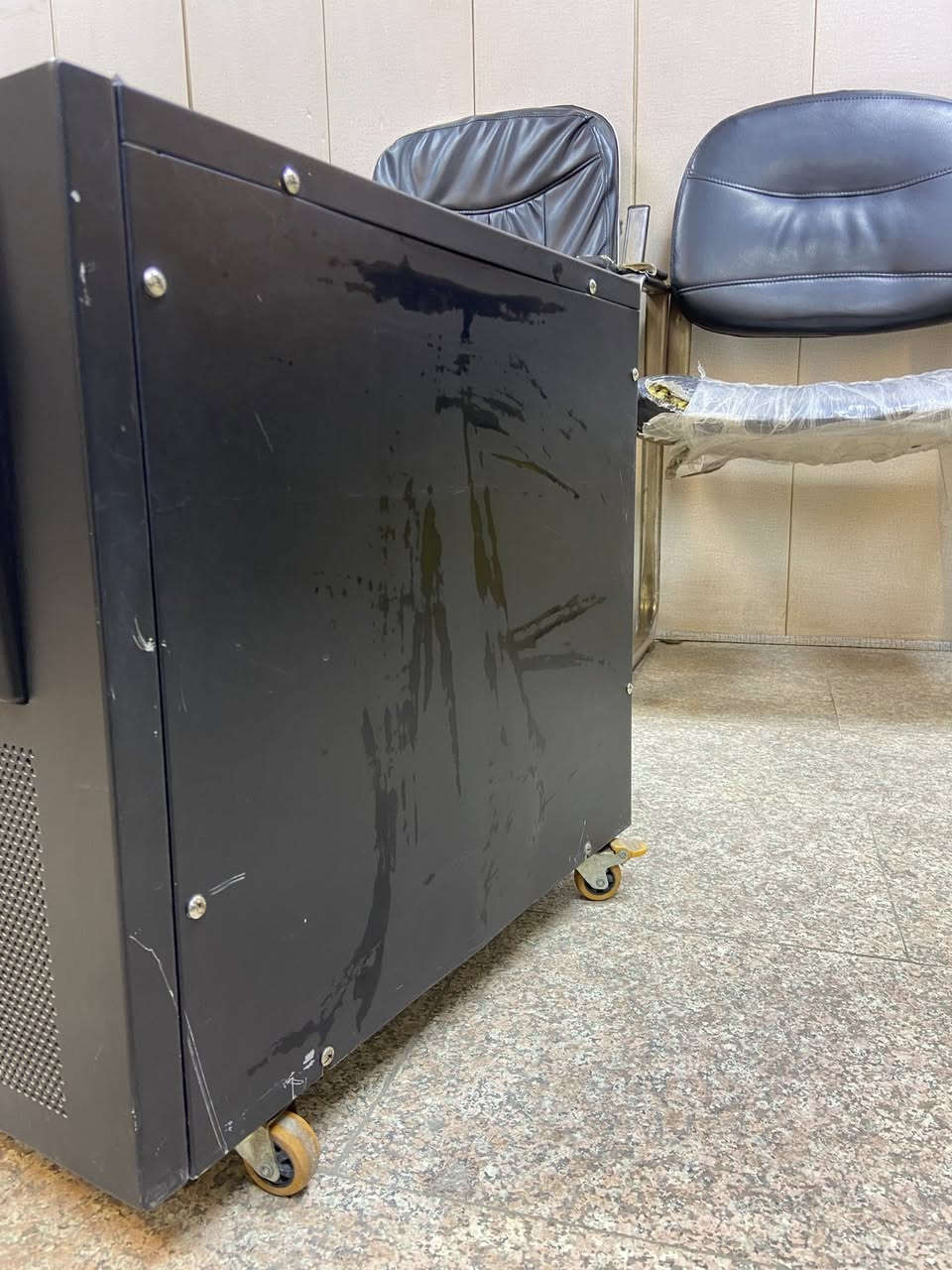 السلام عليكم  UPS  للبيع  جديد ونضيف موصفات عاليه ***********
