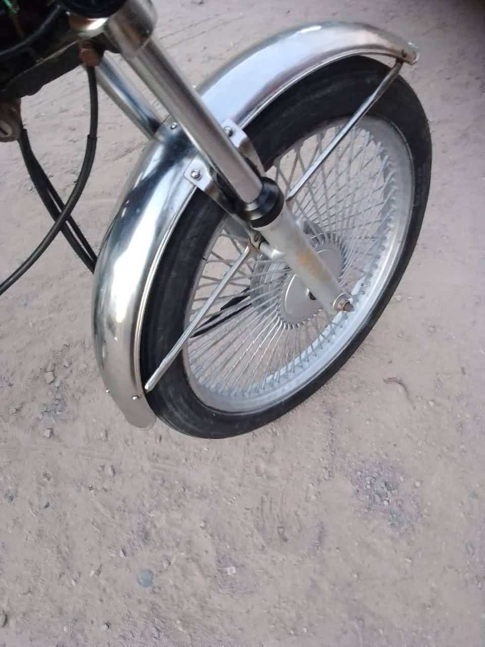 السلام عليكم دراجه ارشا للبيع رقم وسنويه موديل 20 طالعه بل 21 كفاله نضيفه كلش وكله شغاله مانقصه شي السعر مليون و 350 )  1350 )  عنواني بالزبير الشراي
  اتصال ***********
واتساب ***********
