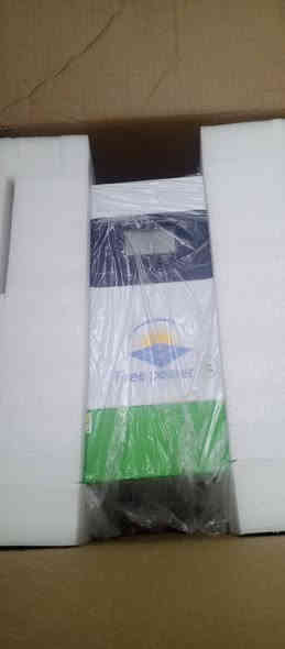 مجموعة طاقه شمسيه مكونه من 4 الواح 

مع الملحقات نقص بس بطاريه وكابلات 

المحتاجهن يتصل على راعيهن اني مكلف بلنشر 

مكانهن بسويب الغراض جدد غير مستخدم 

***********
