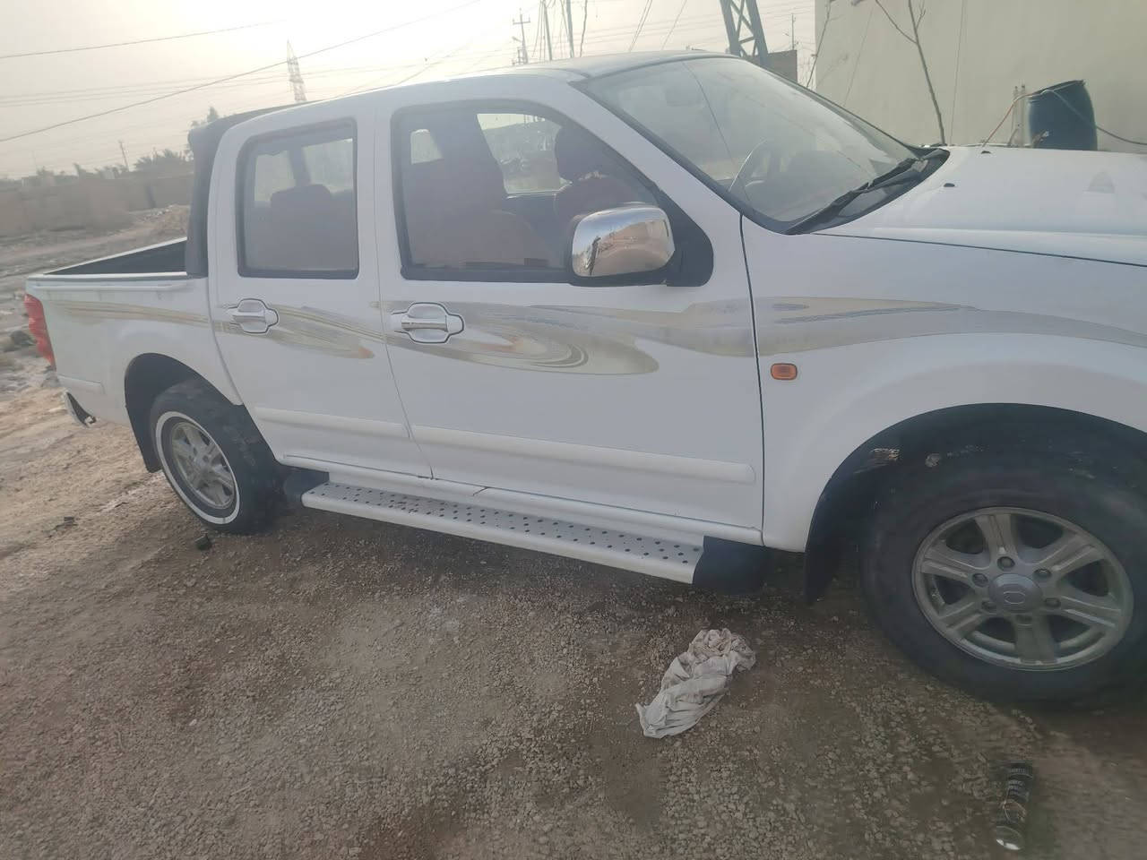 كريت ويل 2015 رقم مثنى سنويه لل27 كفاله عامه سياره جديده وجاهزه من كلشي بيع او مراوس بكريت
مكانها الديوانية الحمزة الشرقي 
السعر 84
***********
