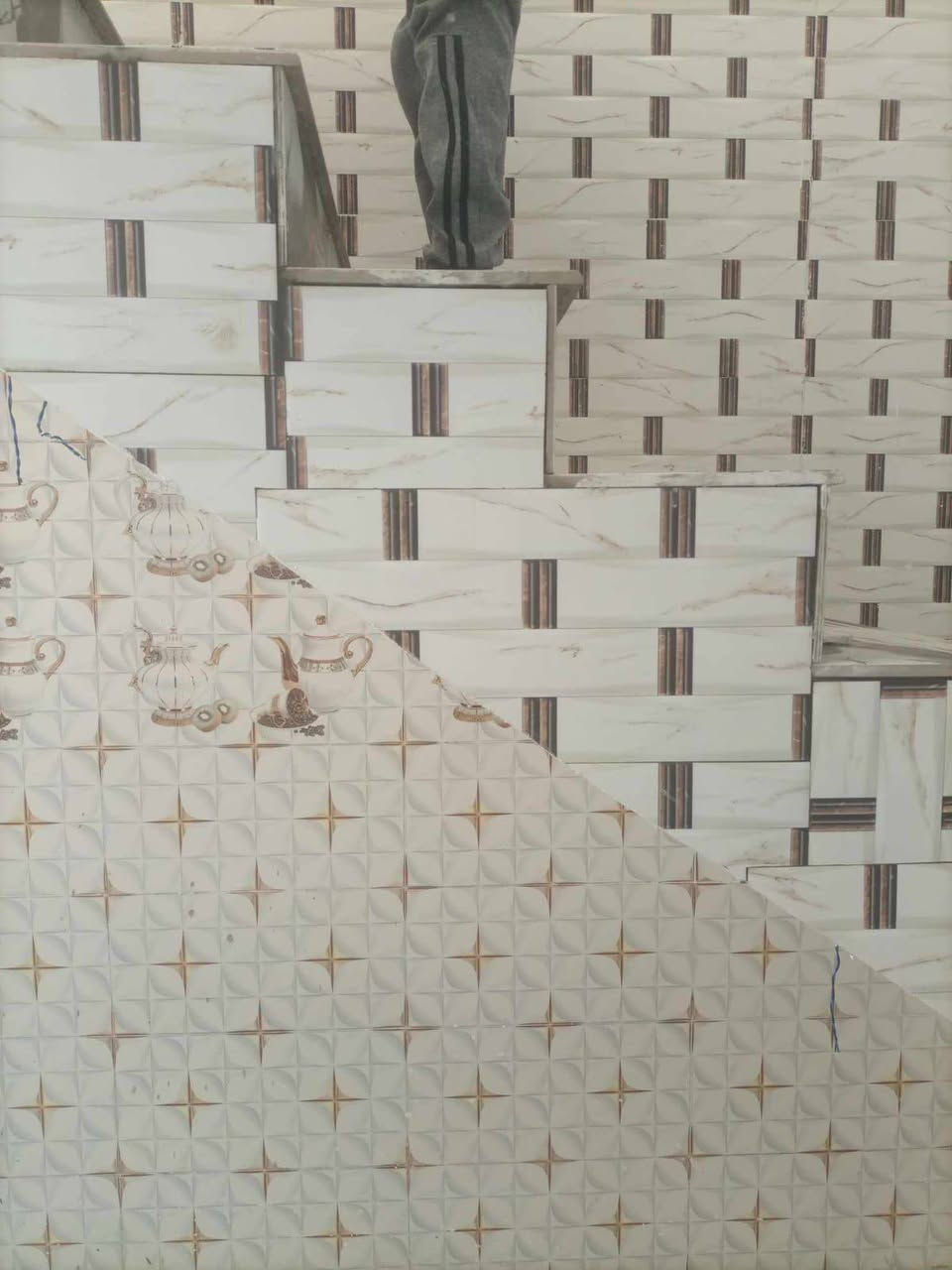 سلام عليكم لباخ من النجف جص ااسمنت اعكاده طابوك بناء بلوك بورك سيراميك ارضيه تطبيق سطح ***********
