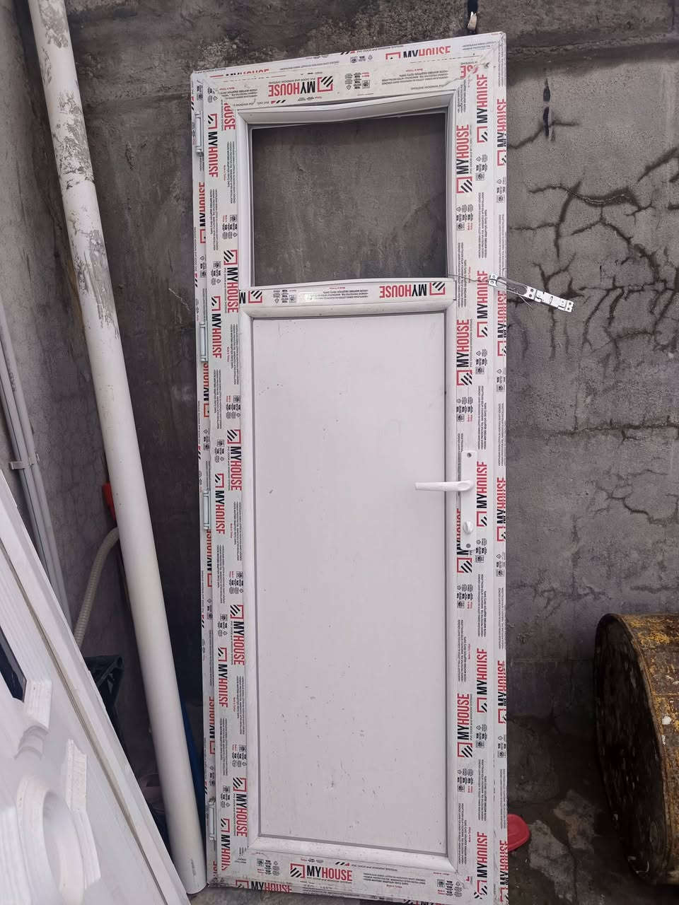 بوب للبيع واحد جديد مامستعمل وثنين مستعملاة نظافه 90ب100مكاني داقوق حي اشتي( ***********)
