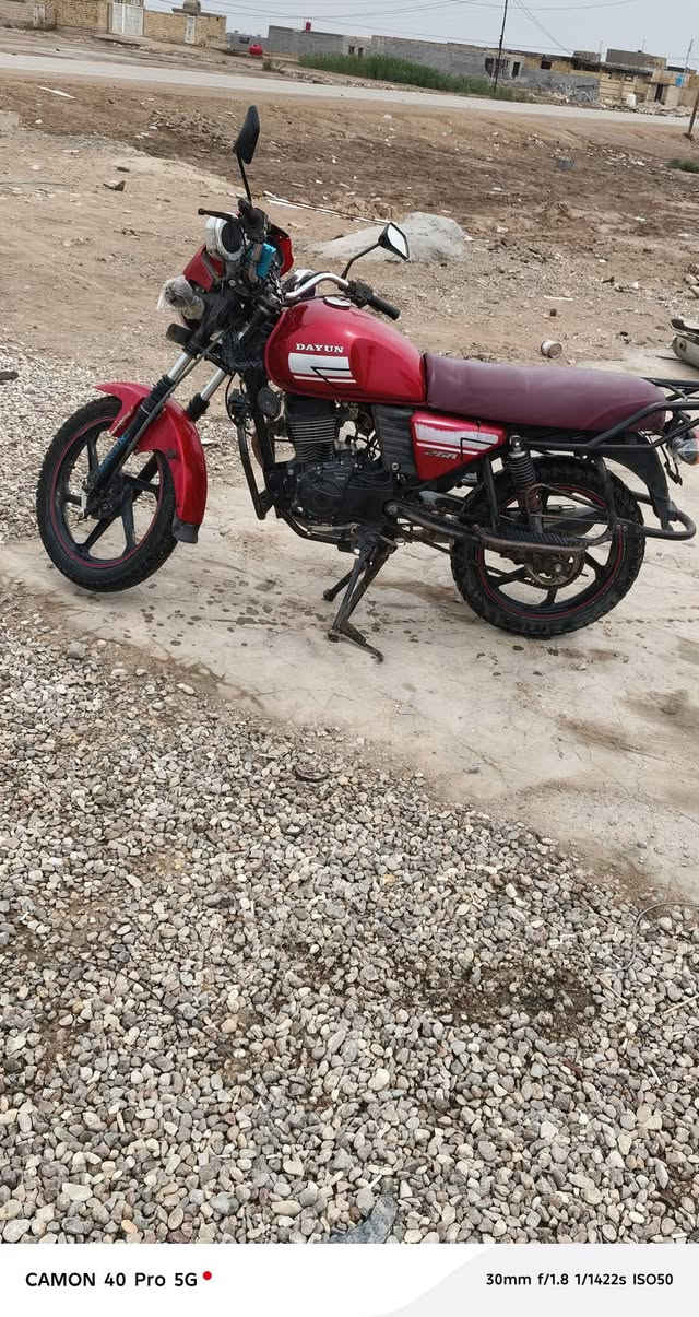 سلام عليكم دراجه دايون 21 دراجه انضف من الصوره السعر مليون او200 بيها مجال قليل تصل علاالرقم ***********
