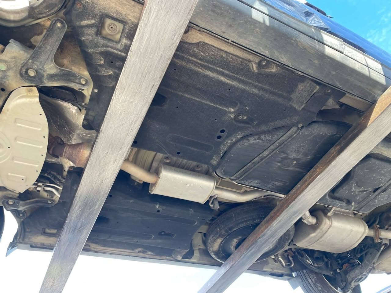 للبيع كيا كرنفال بعد خمسة ايام توصل للميناء الضربة كما. موضح في الصور


**إذا كنت صاحب هذا الإعلان وتريد حذفه لأي سبب، رجاءا أرسل رسالة إلى الدعم الفني**