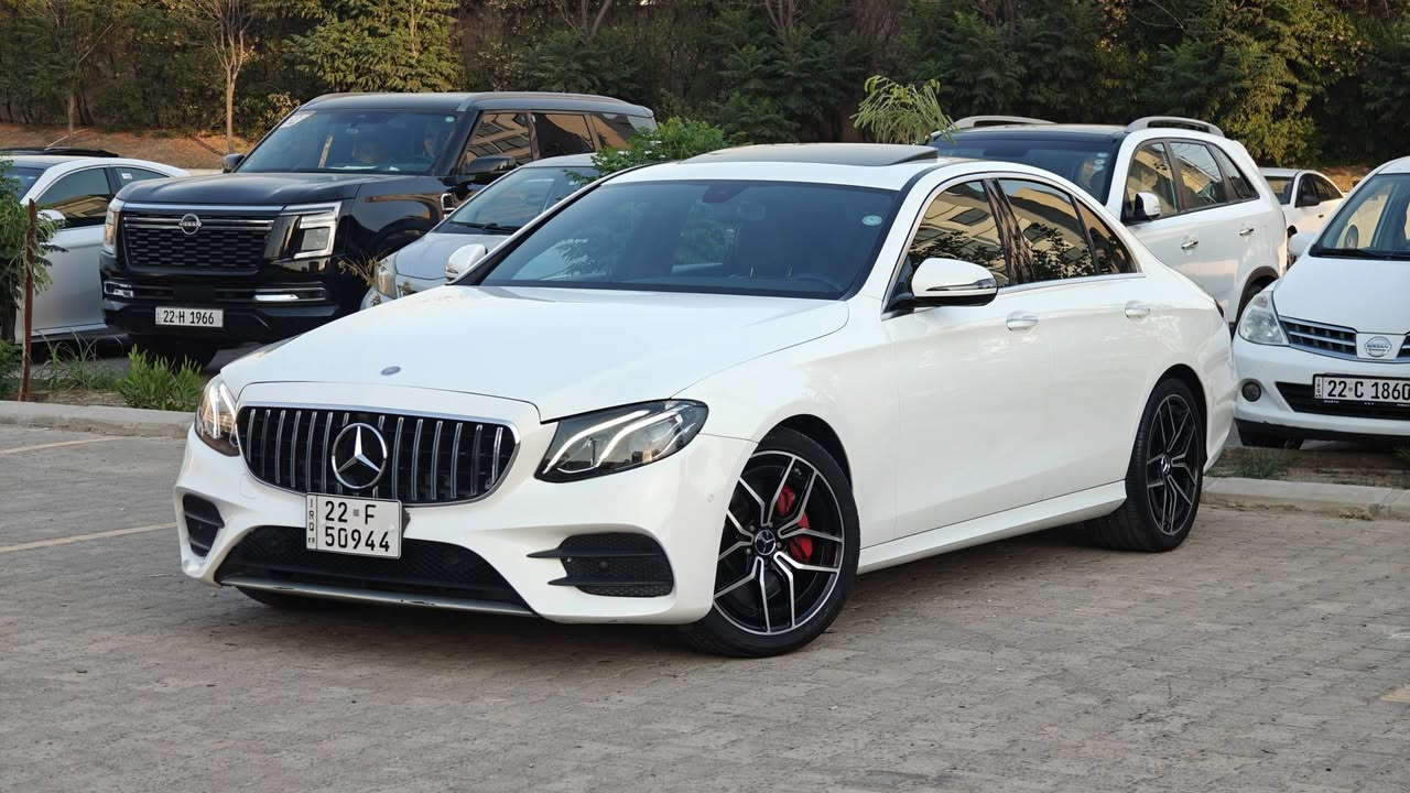E-Class 300 2017
وارد امريكي
AMG Kit 
86.000كم ممشى 
الضرر نص بنيد و نص جاملغ صبغ 
بدون دواخل 
ايرباك فقط استيرن راحع بلادي شركه سستم 
رقم اربيل وسنويه وفحص وهزة جديد كله 
شرط تحويل ثاني يوم 
العنوان اربيل 
***********
***********
