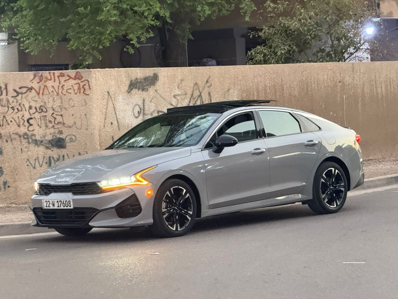 Kia K5 -Gt
كي فايف جيتي 2023 
رقم اربيل باسمي سنوية وهزه كله جديد
تشغيل عن بعد
رادارات امامية وخلفية وجانبية 
نقطة عمياء 
قيادة ذاتية :::::::::::
دخول ذكي
كروس مثبت سرعة 
شاشة كبيرة 
شحن لاسلكي 
هند بريك كهربائي 
بصمة 
اشاير بلمري 
كامرة دواره
4 انضمة قيادة 
اوتو هولد 
كشنات كهرباء 
وارد أمريكي حادثه موضح بل منشور تصليح درجه اولى
الهاتف/***********
 السعر/205وبيه مجال بسيط
مكان سياره /بغداد قرب بسمايه