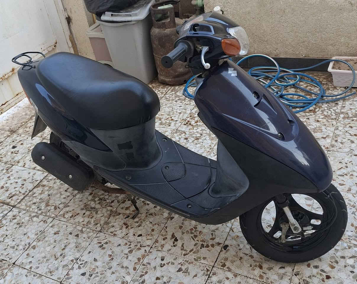 دراجه ساسوكي نضافه 100% صارلها شهر طالعه من الوكيل كهربائياتها كلهن شغالات كفاله عامه السعر 450 الشراي يتصل ***********
