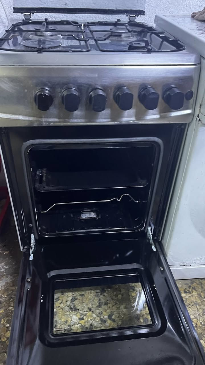 طباخ للبيع نظيف لوك السعر ٧٥ الاتصال عالرقم ويوجد خدمه توصيل ***********
