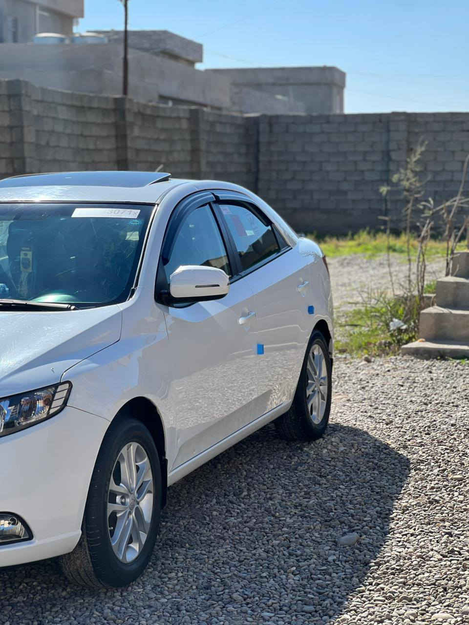 السلام عليكم سيراتو موديل 2011
رقم سليمانيه شرط التحويل 

كير محرك شرط ماشيه 190 محرك ما مفتوح 

_________________________________

مواصفات 1/1 ما عده بصمه 

فتحه سقف 

تحكمات ستير 

5 ويل كب 

اشاير مري 

بلاجكتورات 

كير 6 نمر 

___________

السياره بدون صبغ 

مكانين بارد 

شرط باقي السياره كفاله .

_______________________

مكان السياره القياره قريه الحاج علي 

للستفسار الاتصال على الرقم 
***********

-___________

سعر مناسب 

جدآ اتصل وتدلل
