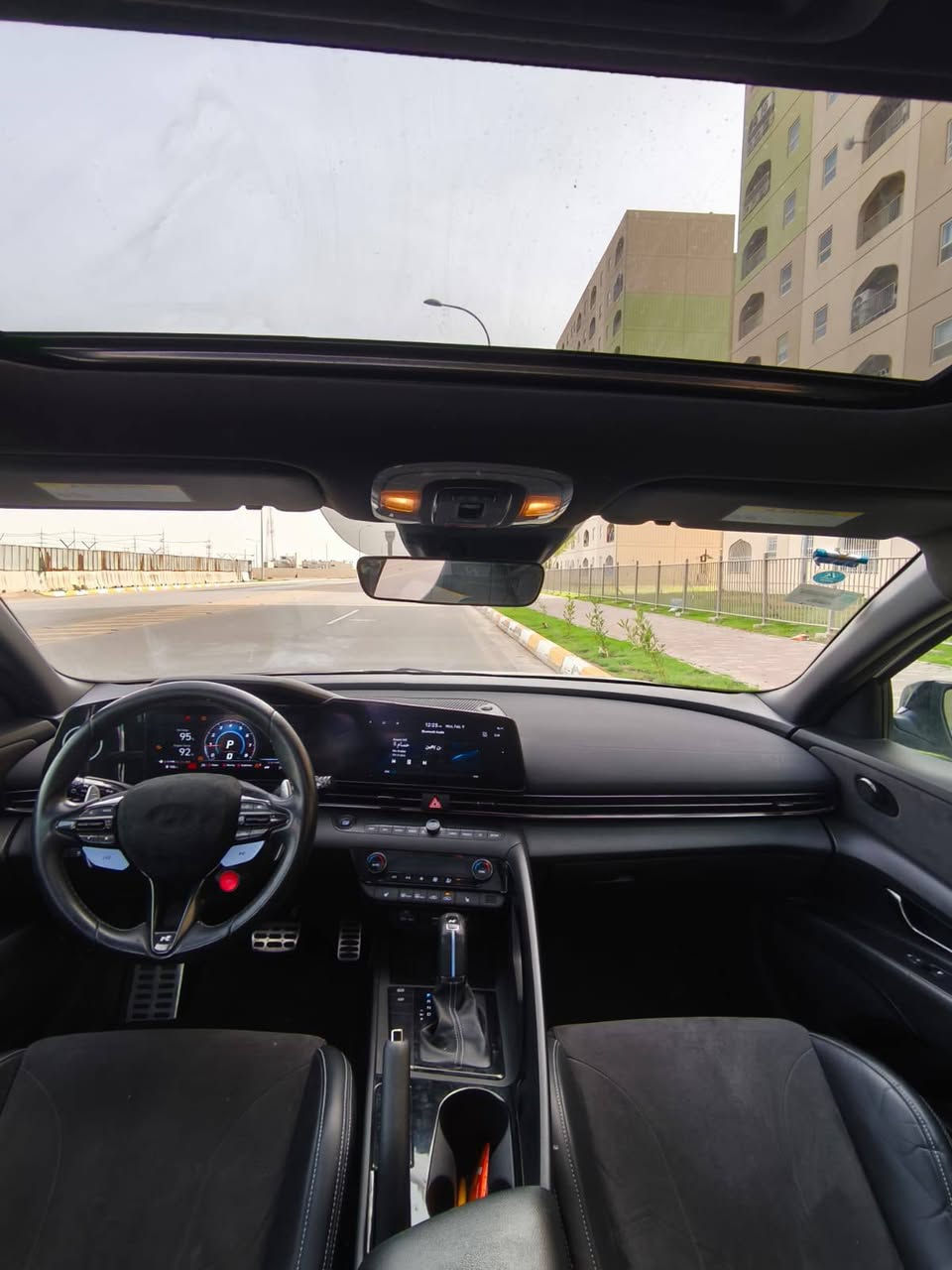 السلام عليكم
النترا N مديل 2022 فوللل مواصفات اعلة فئة رقم بغداد دولي بسمي حادثه جاملغ خلفي وجنطة بدون دواخل وبيه طخة نص البنيد فقط السيارة جديدة كير محرك تبريد ثلج صدر جديد تخم تاير جديد ماشية 24 
شعندك مراوس نزل 
المواصفات 

بصمة 

فتحة 

دخول ذكي بدون مفتاح 

اشاير مري 

رادار جانبي 

رادار امامي 

توقف ذاتي 

تبريد بيانو 

شاشة دجتل متصلة 

تحكم مقود جهتين 

لد امامي خلفي 

لايت زنون عالي ناصي 

محرك 2000 توربو 293 حصان 💪

سرعة 300 💀

كير DCT دبل كلج 

شفتات مقود 

تحديد مسار 

ثلاث وضعيات قيادة SPORT ECO NORMAL 

ويل كروم مختم N 

دواخل مختمة N 

كشنات كنتارة مختمة N 

تشغيل عن بعد 

السيارة جاهزة من كل النواحي السعر 152 وبيه مجال بسيط مكاني بغداد الدوره شارع ٦٠  الهاتف *********** شباب لميعرف سعره ليعلق
