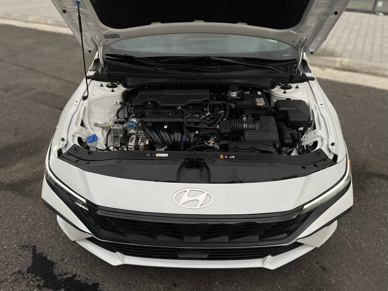 Hyundai Elantra sel sport 2025 
9000ML
***********
