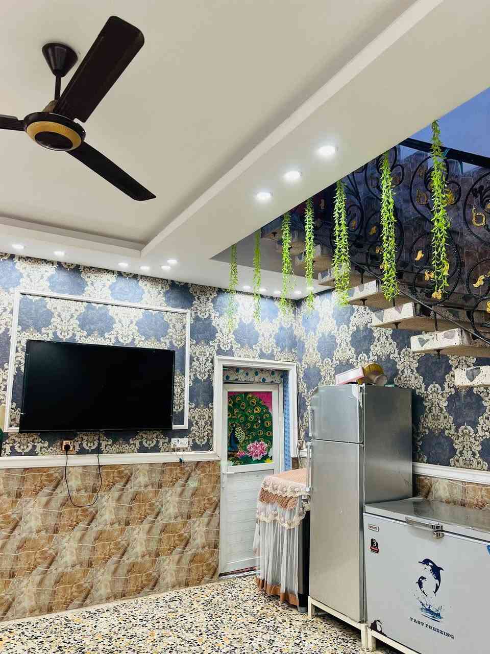 بيت للبيع مساحه100م طابقين موقع دبيسات خلف حسينه الزهراء قرب شارع العام غرفتين نوم وصاله ومطبخ وستقبال وحمام عدد2 سعر المطلوب95 ستفسار***********
