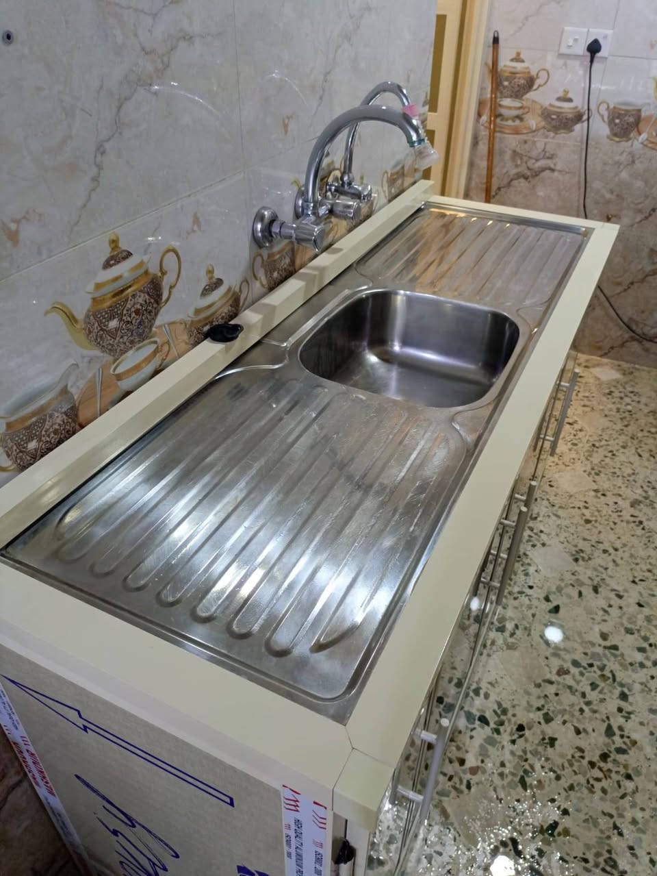 مكلفة بالنشر مستعجلين عليهن كاونتر وسخان وبنكات ومبرده مستعملات خمس أشهر فقط والمبرده بداية الصيف شديناها


**إذا كنت صاحب هذا الإعلان وتريد حذفه لأي سبب، رجاءا أرسل رسالة إلى الدعم الفني**