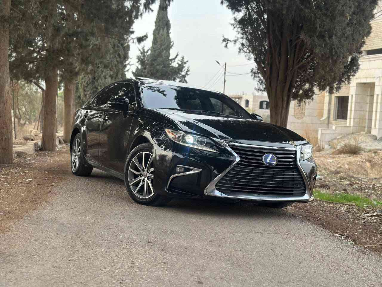 بسم الله الرحمن الرحيم
معــــــــــــBOSSــــــــــــرض  

جميع المعلومات بالاعلان والصور المرفقة تعكس جزء من حالة السيارة و السعر فقط من المالك مباشرة 
 والله يبارك لصاحب النصيب 

ولمعاينة السيارة فنتشرف بزيارتكم لمعرض #BOSS# لتجارة السيارات إربد نهايه شارع فلسطين.. 

ويسرنا الاجابة على استفساراتكم من خلال الاتصال عالارقام التالية  : 
***********788347094

وناسف لعدم الرد على جميع التعليقات لعدم التفرغ
او واتس اب
https://wa.me/962788347094

او 

https://wa.me/962799727264

لكزس Es300 هايبرد 2016  فل مسكر أعلى صنف الترا 

الفحص: 
2 جيد خلفي
 
ماتور 25 فحص قوية واقتصادية 
جير cvt
  
نظام الهايبرد فحص لا اخطاء
بطارية اصلية نخب 

معلومات عامه عن السيارة:
لون اسود  وداخلية كاميل  
كوشوك وكالة  
   
قطعت مسافة 135 الف ميل فقط 
ترخيص 12/2026
السياره بحال الوكاله بالصلاة عالنبي 

الاضافات :
رادار ومانع تصادم وتحديد مسرب ومثبت سرعه
نظام قياده متعدد Ev Sport  Eco Normal 
فتحة بالسقف كريستال 
مكيف مفصول 
حساسات امامية وخلفية 
حساسات تجاوز 
اضائة زينون و Led
ستيرنج متحرك كهربا
غمازات عالمري
نقطة عمياء 
مانع انزلاق و بريكات ABS
حساسات اضوية ومطر
اضاءة داخليه وخارجية جميله  
 تحكم ستيرنج ومثبت سرعه
وشاشة اصليه مع ماوس وكاميرا خلفية 
وكراسي جلد كهرباء مع ميموري عدد ٢
برداي كهرباء خلفية 
انارة داخلية الياف  
كراسي مدفى مبرد 
ستيرنج مدفى 
والكثير من الاضافات 
لا تحتاج اي صيانة 

والله يبارك لصاحب النصيب اربد, محافظة إربد


**إذا كنت صاحب هذا الإعلان وتريد حذفه لأي سبب، رجاءا أرسل رسالة إلى الدعم الفني**