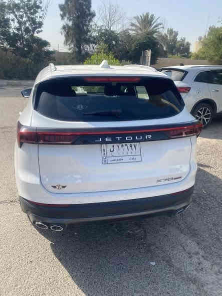 السلام عليكم 
عندي سيارة جيتور70بلس  للبيع 
محرك الف وستميه 1600
فيها ضمان مليون كيلو او 10 الف
شركة هارلم خليجي رقمها بغداد
ماشية ٤٤.٨٠٠ الف وقابل للزيادة 

.
للاتصال والاستفسار رقم الهاتف 
***********
