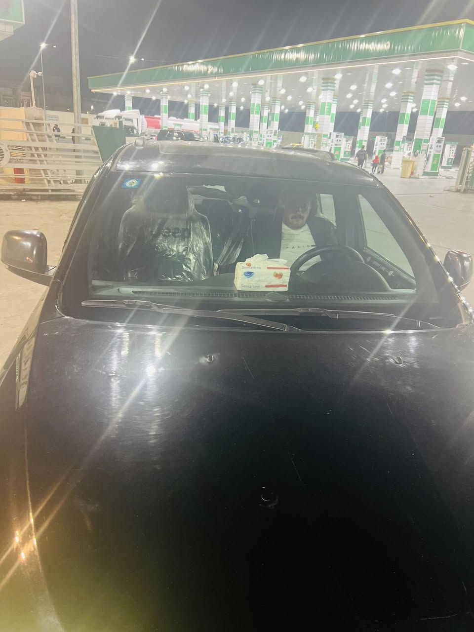 السلام عليكم جيب تراك هوك 2017امريكي حادثها جاملغ خلفي وباب السايق ورا مفتوح 3600.      6سلندر     شاشه كبيره      رقم بغداد.      جكات سبيرها ما نازل لايتات زنون لد سعرها 220وبيها مجال.                           ***********
