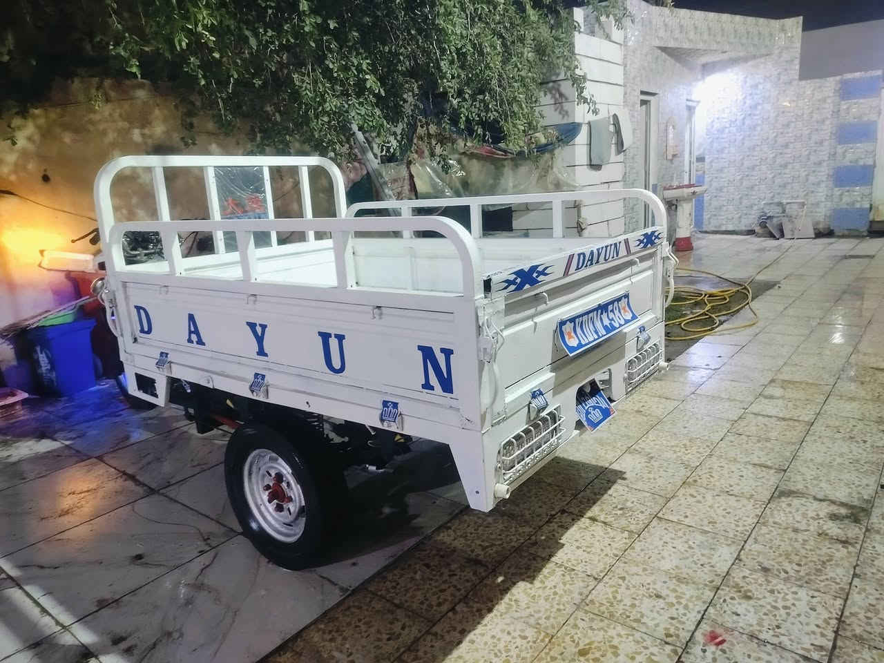 السلام عليكم ستوته للبيع مديل 15 اوراق اصولي محرك 22 جمره مفتوح بستم كهربائيات سلف كله شغاله تايرات جدد جاهزه ترايك وين ماجان السعر مليون و 400 مكاني شطره وهذه رقمي ***********
