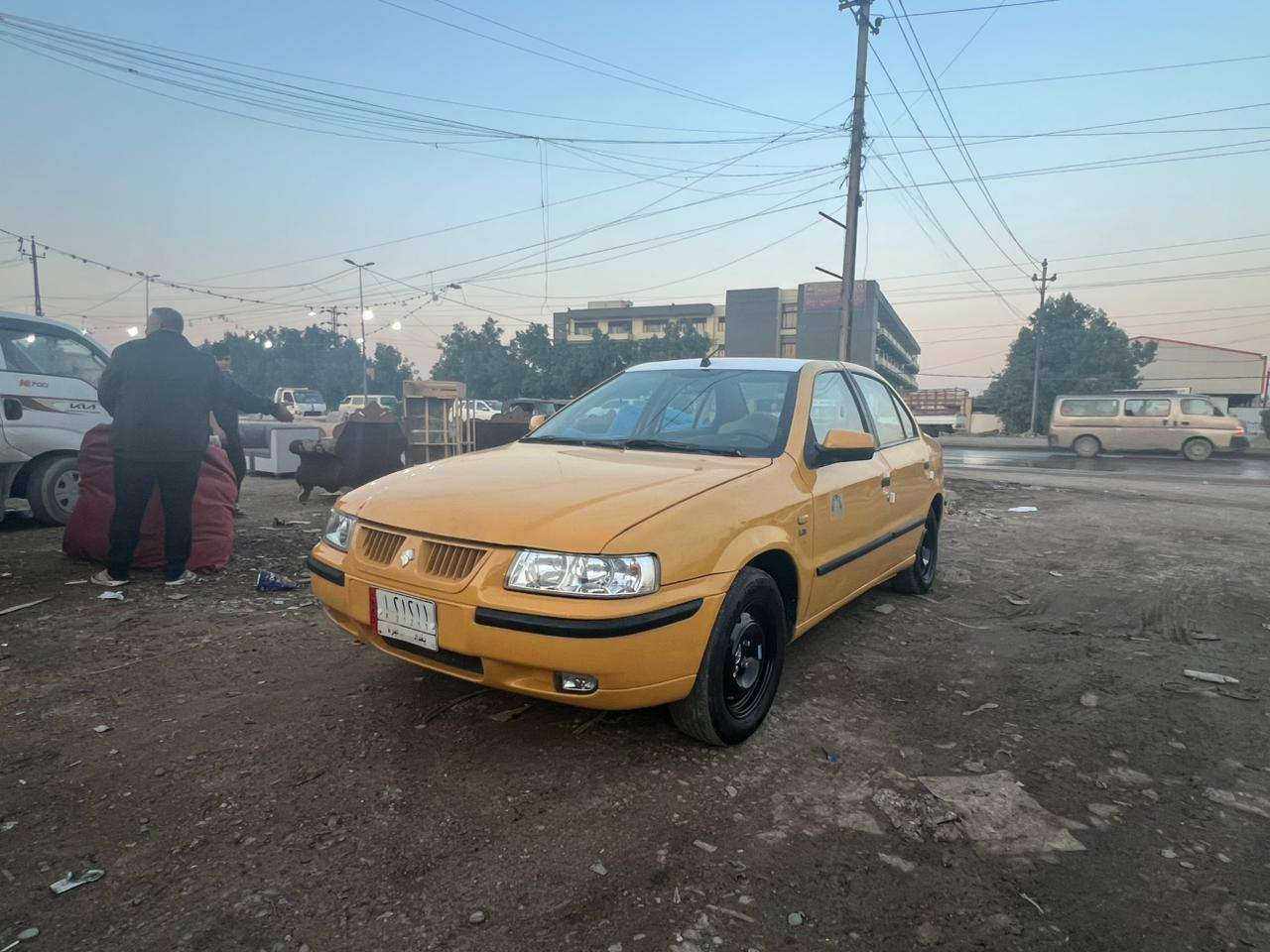 سلام عليكم سمند للبيع موديل 2011 سياره جديده مكينه كير خير من الله صدر امامي خلفي  تخم تاير جديد سياره جاهزة من كلشي كهربائيات كله شغاله تبريد منضومه جديده ناقصه بس غاز السياره بيه بس البنيد مصبوغ فقط الباقي مكفول مكان بغداد رقم الهاتف *********** السعر 33 وبيه مجال بسيط
