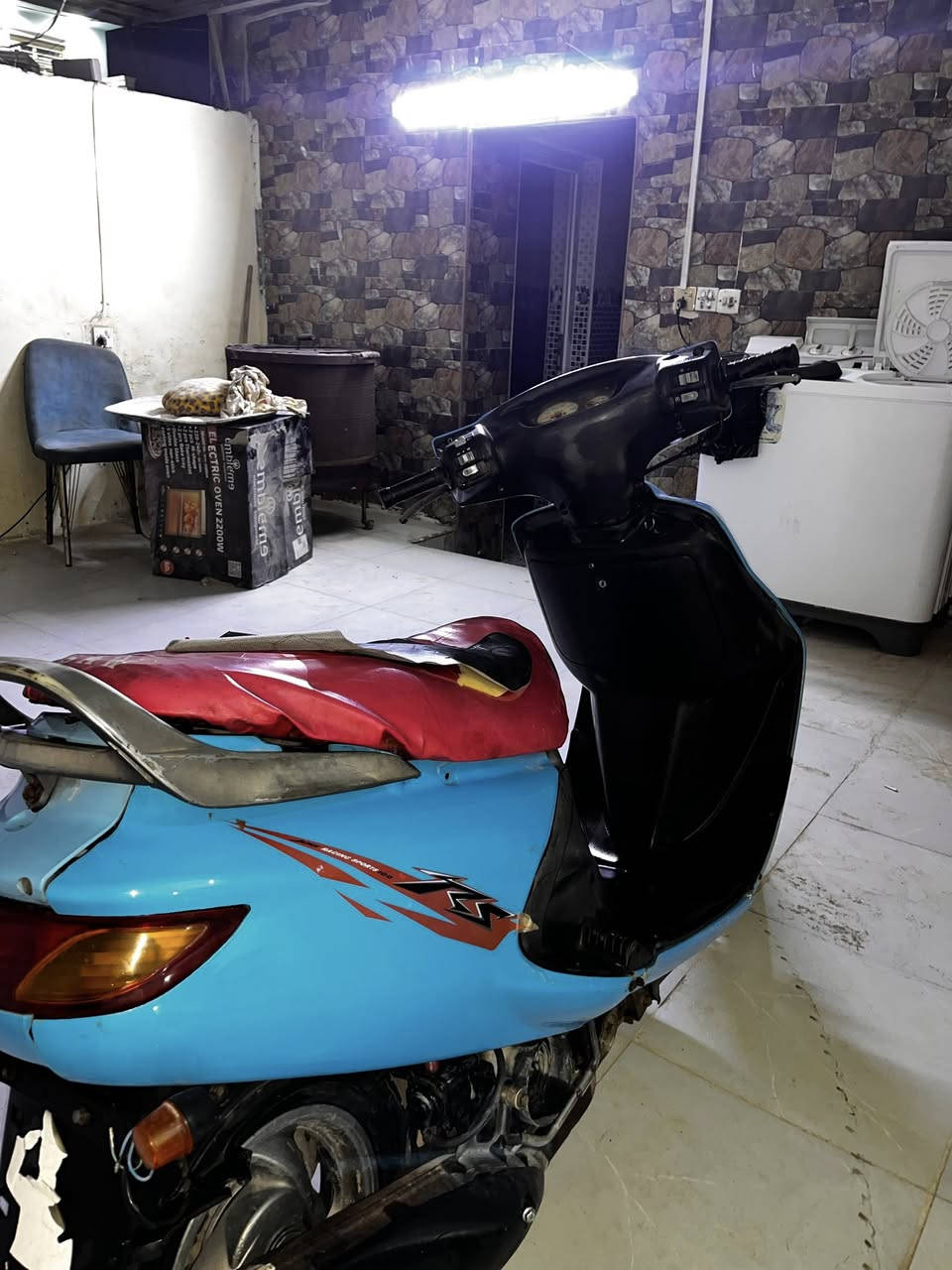 السلام عليكم 
دراجه فراشه للبيع  مكاني الديوانيه حي الفرات 

نضيفه كلش مثل الصور واكثر 
شغاله كل كهربائياته سلف هندر
السعر خاص (خاصصص)
متواجد ماسنجر و واتساب علرقم 
***********
