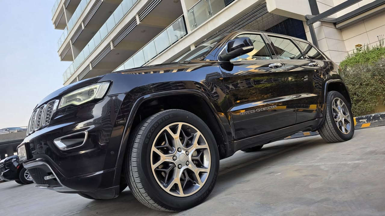 جيب اوفرلاند (خليجي وكاله)
موديل 2020 (داخل لونين المرغوب) رقم بغداد الجديد بأسمي . سياره مكفوله من الحادث والصبغ والتبديل شرط الفحص فقط بارد جدآ بسيط ..
عداد المسافه 70 الف
المواصفات 
محرك 6 سلندر 3600
بصمة تشغيل + بصمة ابواب 
تشغيل عن بعد 
جكات
مانع انحدار
بانوراما قطعتين
زراك لايت
داخل لونين مشمشي المرغوب 
كشنات جلد 
كشنات ثنين كهرباء
كشنات تدفئة وتبربد 
كشنات الخلفيه تدفئة
ستيرن تدفئه
كشن خزن (ميموري)
سستم صوت
ستيرن كهرباء
شاشة_امامية كبيرة (12 inch) الجديدة_كليا
شاشة عرض الاعطال
صندوك كهرباء
رادارات جانبية
نظام تزحلق
فور ويل
متعدد أنظمة القيادة (ثلجي, رملي,طيني,صخري)
دبل كير (عادي + اوتوماتيك) 
ناقل حركة 8 نمر
نظام سبورت دكمة
نضام اقتصادي ECO
دبل حساس(امامي + خلفي)
ماسحات اوتو تعمل تلقائيا عند نزول للمطر
مري كهرباء (شفط) AUTO
مري قلاب عند الرجوع الى الخلف
مري جانبي تدفئة
مرايا جانبية حساسة للضباب تعمل تلقائياً
اشارة بالمري 
لايت عدسة زنون (عالي + ناصي) متحرك مع الستيرن
بك لايت ضبابي
ويل حجم 20
تنبيه للاصطدام وتوقف تلقائي
مكان السياره بغداد السيدية 

رقم *********** / ***********
