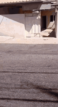 (بيع مستعجل بيت طابو صرف سند 25 على الشارع مباشر)
كربلاء المقدسة شارع بني تميم 

-يبعد عن الأمام 3 كيلو ونصف وعن طريق الزوار 1 كيلو 

-130 متر على الشارع مباشر

يتكون من غرفتين نوم ومطبخ وطارمة 

-كافة الخدمات من ماء وكهرباء 

السعر 77 مليون اني صاحب العقار

للتواصل اتصال او واتساب ***********
