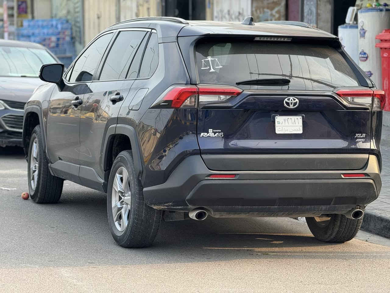 يالله 
راف فور xLE
مديل2022
بدون رقم منفيس بسمي تسجل جميع المحافضات 
ماشيه ٧٣ 
حادثه مثل ما واضح بدون تبديل 
جاهزه من كلشي مابيهه نقص 
السعر 195 
مكاني البصره القبله 
***********
