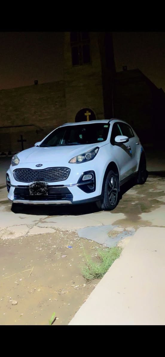 السلام عليكم
للبيع كيا سبورتج خليجي موديل 2019 رقم بغداد 

مواصفات بصمه قماره حدايد جلد تحكمات جهتين / محرك 2000 / داخل بيجي / تبريد قطعتين / مري شفط / شاشة اندرويد / حساسات امامي خلفي / ماشية 127 
كير ومحرك مكفولات ملاحضه بيه بارد على كد 4 صابع باب الخلفي وره سايق
السعر 210وبيها مجال 
للاستفسار الاتصال على الرقم ***********
مكان السيارة الدوره
