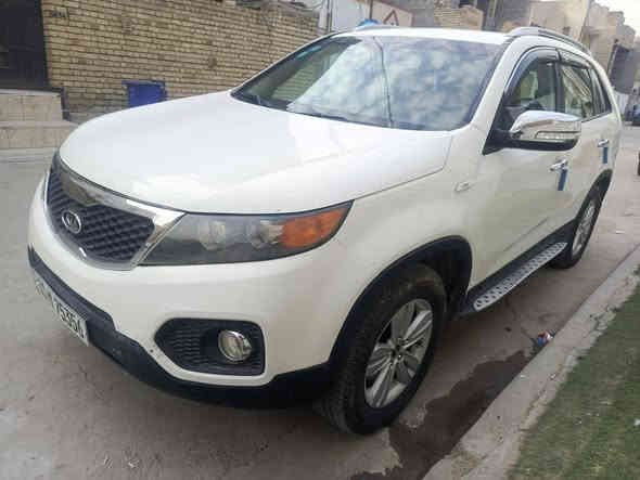 السلام عليكم للبيع او مراوس كيا سورنتو خليجيه موديل ٢٠١١ محرك ٤سلندر ٢٤٠٠ دوش سبعه راكب تدفئة وتبريد قطعتين شاشه كاميرا كهربائيات كلهه تشتغل داخل نظيف صدر امامي وخلفي ممتاز تخم تاير نظيف مصبوغه حزام اثر طخات مكفوله من الحادث القوي مكانها بغداد الدوره ابو دشير هاتف *********** رقم بغداد دولي جديد سعرها ١١٨ وبيها مجال بسيط تحياتي للجميع بغداد
