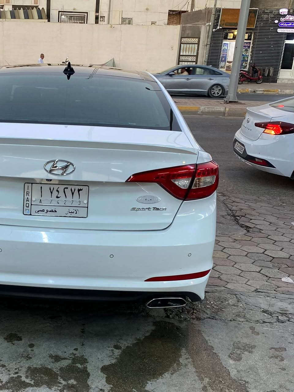 للبيع ……
سوناتا 17 فول الفول اعلا فئه بلسوناتا Sport Tech (لمسه رياضية ' تكنولوجيا الرياضية ) 
*بنوراما 
*بصمه تشغيل وبصمات ابواب 
*شاشه كبيره تحكم لمس
*تحكم ستيرن + مثبت سرعه
*بيها سماعات دمام Dimension اعلا صوت 
*تدفئه كشنات مقاعد اماميه خلفيه تدفئه مقود 
*رادارات
*نقطه عمياء بالمري رادار
*أشارات بالمري
*بصمة ابواب
*ترحيب ولدات ابواب
*حساس خلفي
*جنطه فتح ذكي تلقائي عند الاقتراب
*تحكم كراسي
*تبريد تدفئه منفصل 
*حساسات 
*3 انظمه قيادة
*بگ لايت بقلاوه
*لد نهاري  
(مواصفات مفوله)
مكفوله كفاله عامه عدا الدعاميه هذا ضررها وعندي انضرب باب عكس السائق وبدلته بلادي والباب المضروب موجود.وتكحيل كد الاصبع بلبنيد وبلباب غير هيج كفاله مواصفاتها 1/1  
حره باسمي تحويل ثاني يوم رقم أنبار
مكان الرمادي 
***********
