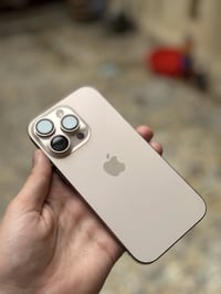 16 برو فقط مو ماكس  256  بطارية 98  اخر تحديث ماستر شرق اوسط  لون دزرت...