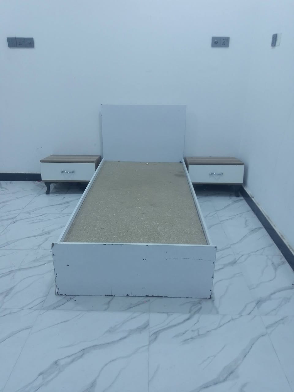 سلام عليكم كنتور وجربايه وميزوه ثنين للبيع سعر 100 الف هاذه رقمي***********بي وتساب العنوان شط العرب الجزيرة
