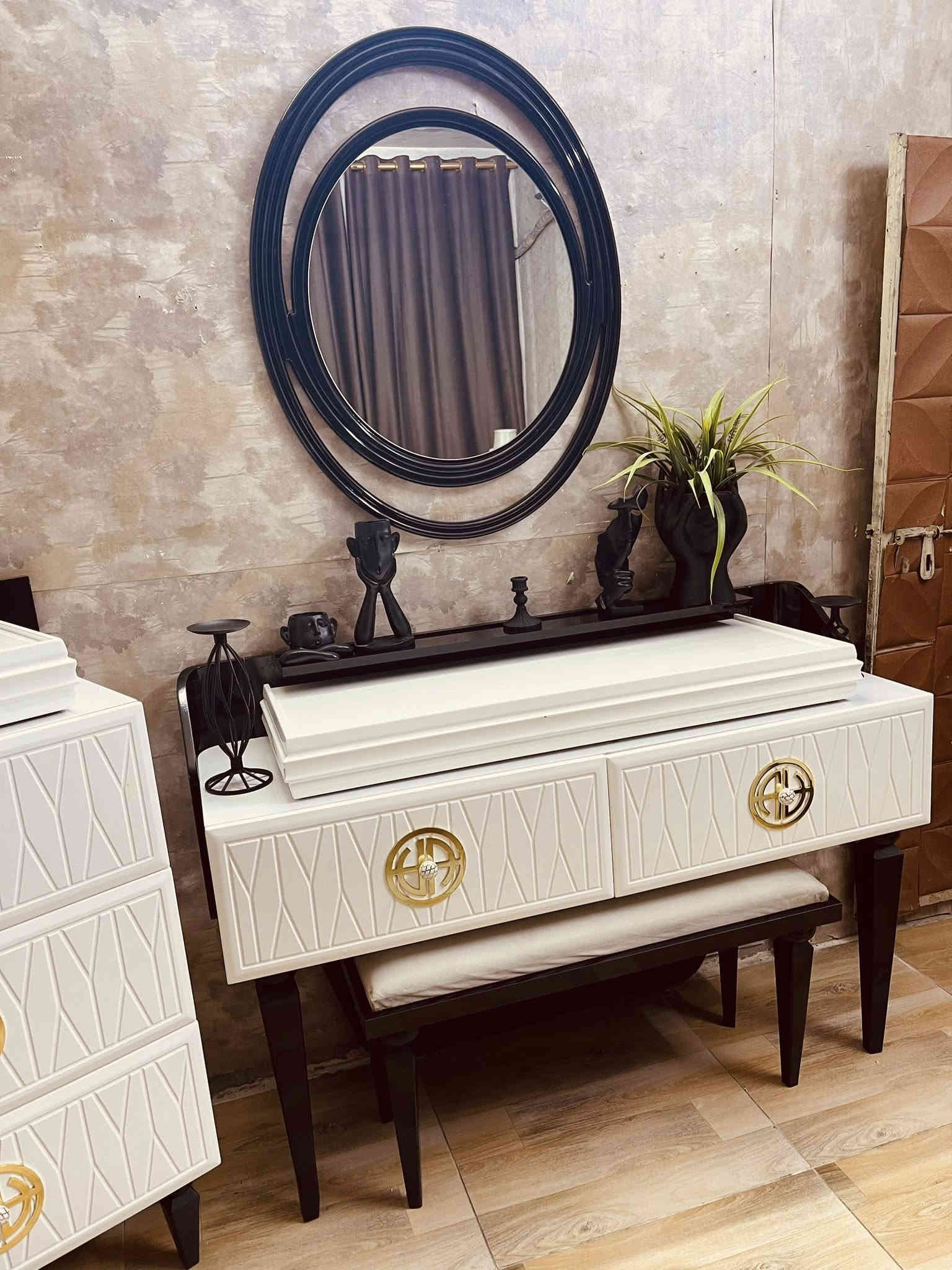 غرفه تركي مودرن 9قطع نضيفة مابيهه اي ضرر مكاني بغداد للاستفسار ‭0771 227 1579‬
