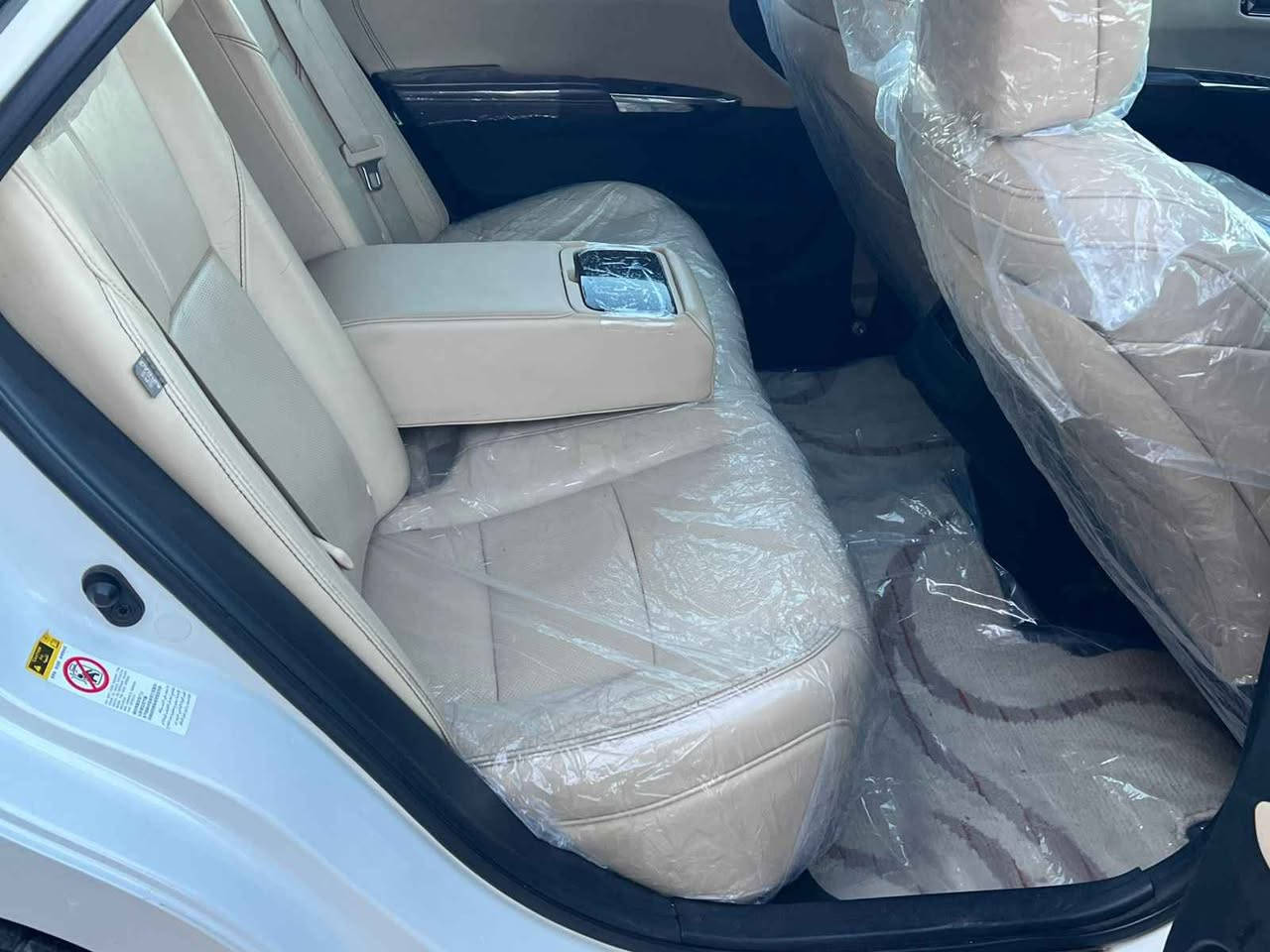 تۆیۆتا ئەڤەلۆن مۆدیل٢٠١٣ 
مواسەفات LIMITED
سلایت و کوشن کارەبەیایی و خەزن  و سارد و گەرم تەبریت لەمس و  سئ مۆدی لێخورینی هەیە eco.normal.sport
تەحدیل سەورحە تەبریت مەرکەزی کامل حاسە دژە خلیسک ئاوێنە کارەبایی گێر و مەکینەی بە شەرت
  ٤ تایەی لۆک 
شوێن :رانیە
***********
***********wats app w vibar رانية, السليمانية
