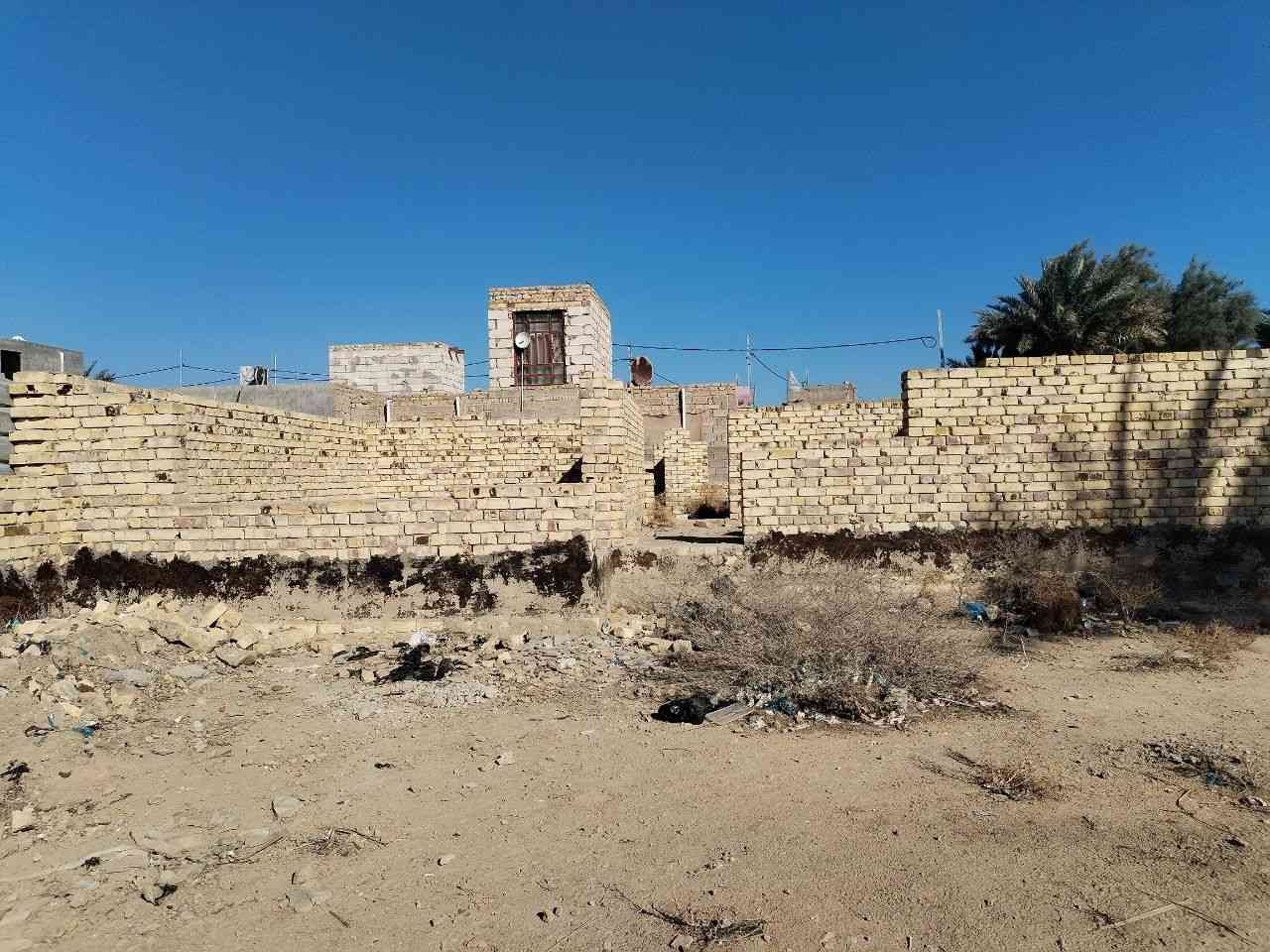 السلام عليكم
بيت زراعي للبيع 🌹
قضاء عفك /منطقة لعيبي
خلف بيوت ال لعيبي
الفرع الأول 

المساحه الكليه ٢٢٠ متر 
يتكون من 
براني7 امتار

مطبخ حار وبارد 5 امتار
(الحار ٢ متر /البارد ٣ متر)
حمام داخلي مترين ×مترين
غرفتين
قياس الغرفه الواحده 5 ونص متر

السعر ( 20 مليون وبيه مجال) 

الإتصال على الأرقام التاليه 
***********// // ***********
