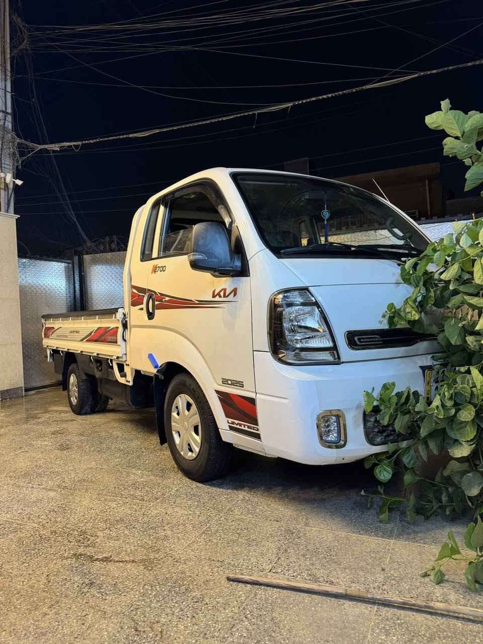 السلام عليكم
كيه 2700. للبيع  مديل 2024  
رقم بغداد مشروع وطني تحويل ثاني يوم 
فول مواصفات   جامه خلفيه تنفتح 
بيها صبغ كد شبر ب الربع اثر طخه بسيطه  
ماشيه 45 الف 
السعر 154$ وبيها مجال بسيط 
مكاني بغداد الشعب  
***********
