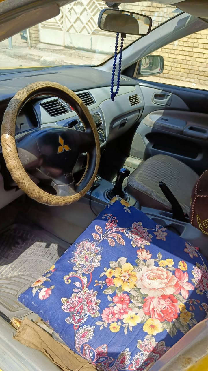 سلام عليكم عندي لانسر موديل 2010 بوم للبيع صفراء مكان الزعفرانيه نهايه شارع المعهد سدت الجنابين رقم الموبايل ***********ما متواجد على الفيس على الواتساب موبايل متواجد
