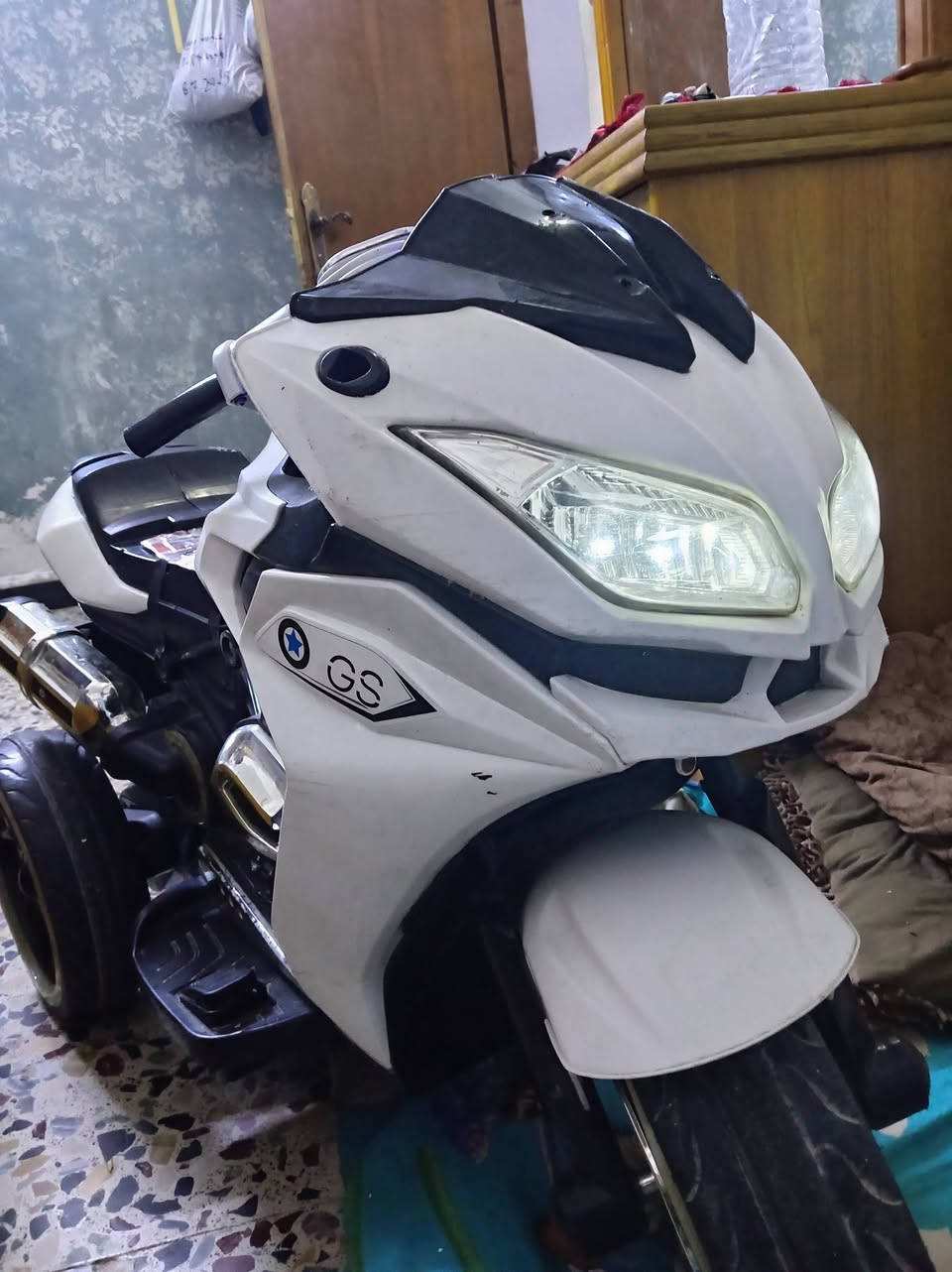 دراجه أطفال كهربائي شحن للبيع سعر90بيها مجال قليل ***********
