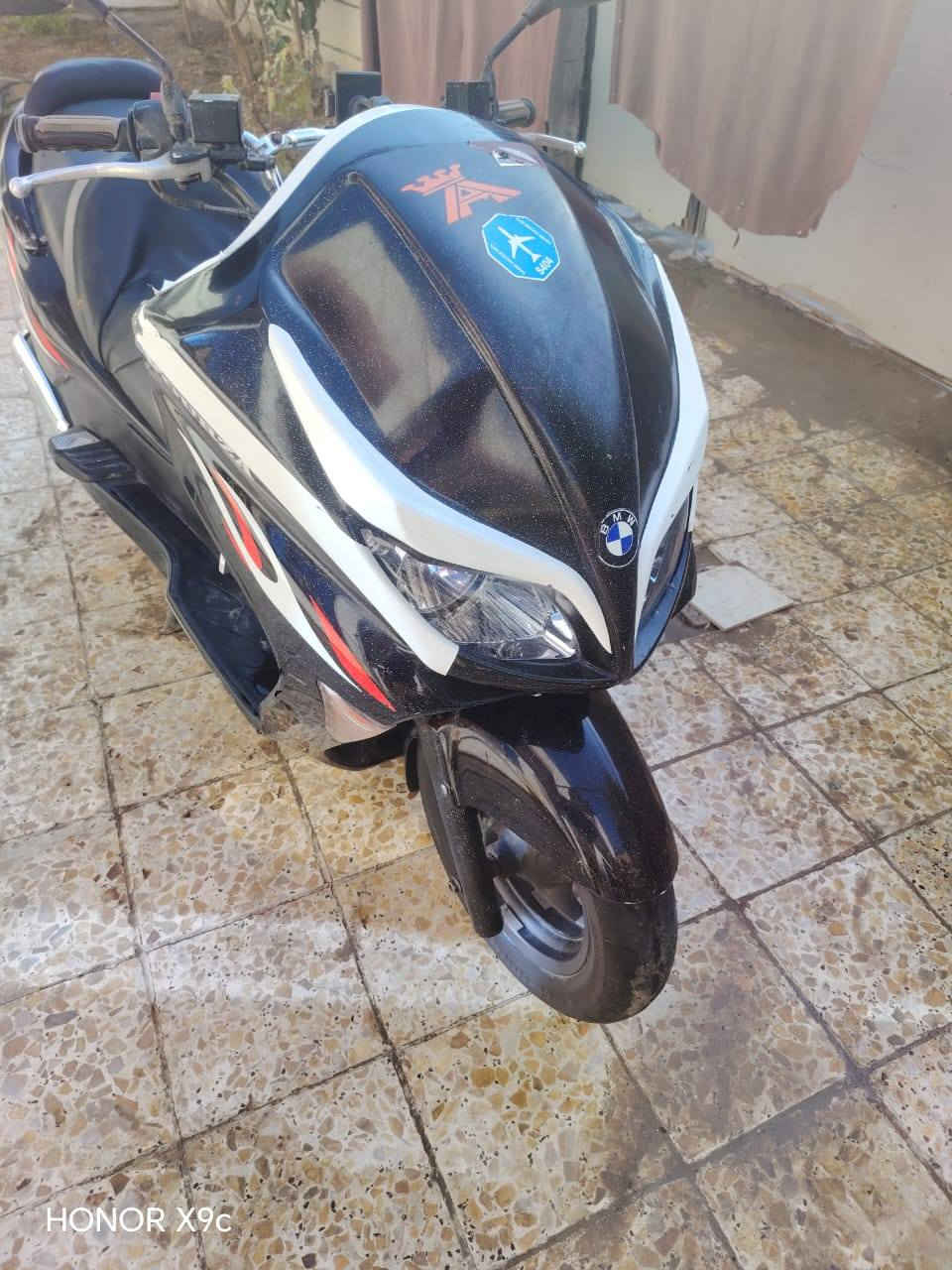 اسلام عليكم فورزه لبيع صفر 8 دراجه نضيفه محرك مامفتوح برغي مافتوح بيه وباقي تفاصيل عل رقم مالتي *********** السعر ٩٠٠ وبيه مجال العنوان بابل حله
