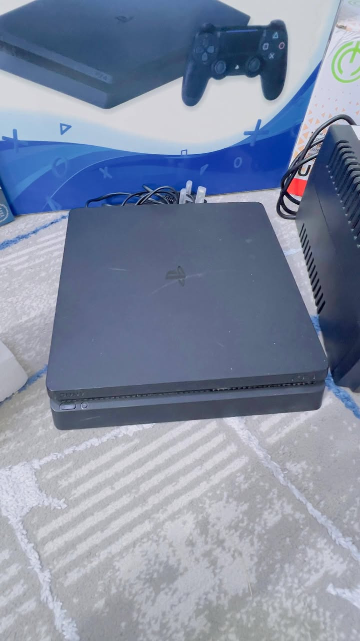 بلي ستيشن 4 سلم:(مهكر)
نضام التهكير 12.00،البلي 500 تيرة 

بي 5 العاب 

GTA 5: جي تي اي

Red Dead Redemption 2: ردد ردمشن

Uncharted 4: انشرتد

Spider-Ma 2: سبايدر مان

FC 25: فيفا 

ملحقات البلي 

2 جويستك 

2 واير جويستك 

يوبي ايس حماية 

البلي كامل من كلشي 

سعر 300 ألف قفل 

العنوان: واسط _ الكوت_ الخاجية _ قرب مستشفى الزهراء


**إذا كنت صاحب هذا الإعلان وتريد حذفه لأي سبب، رجاءا أرسل رسالة إلى الدعم الفني**